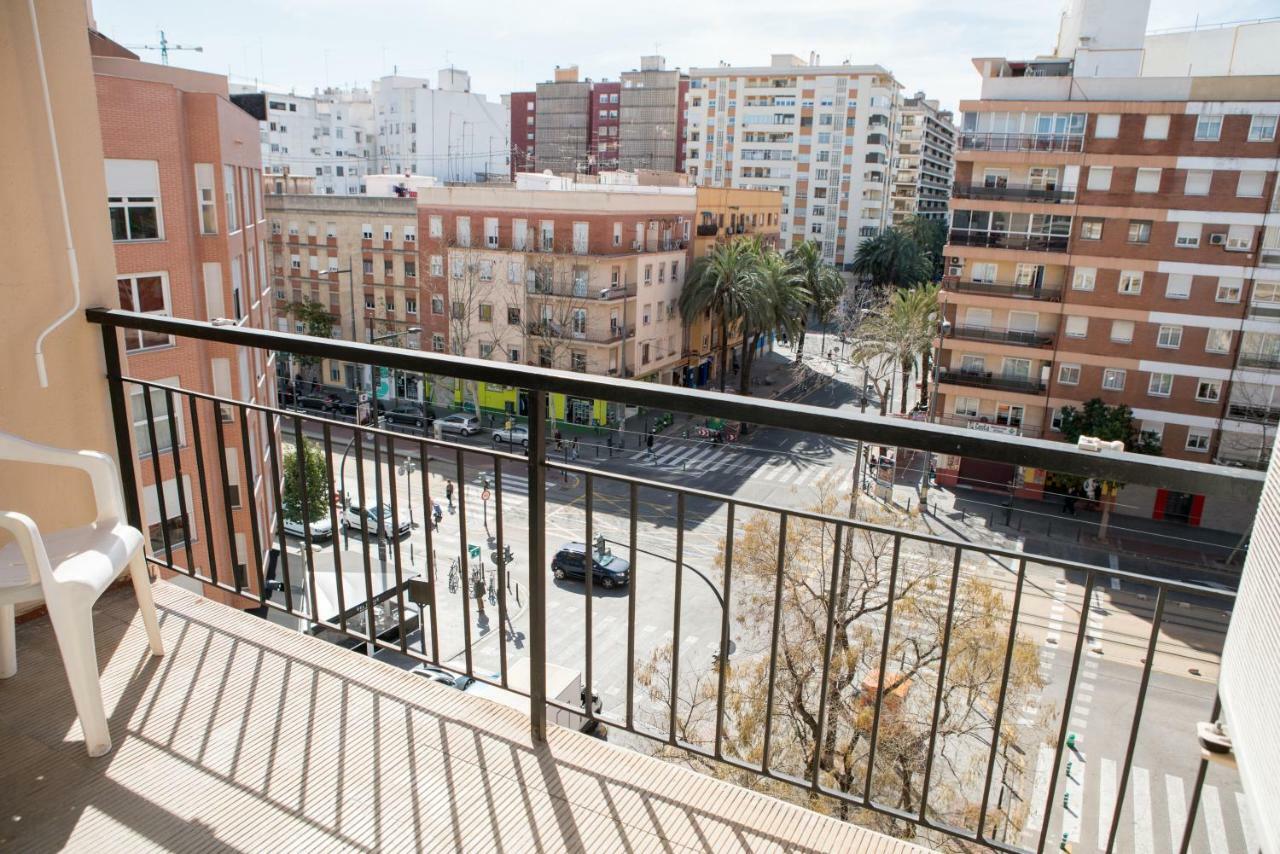 Luminoso Piso + Balcon En Valencia Apartman Kültér fotó